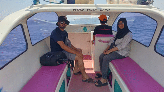 From Lombok to Gili Trawangan: Hassaan & Shabiha’s Private Speedboat Adventure at Noon—A Smooth Ride with Easy Online Payment