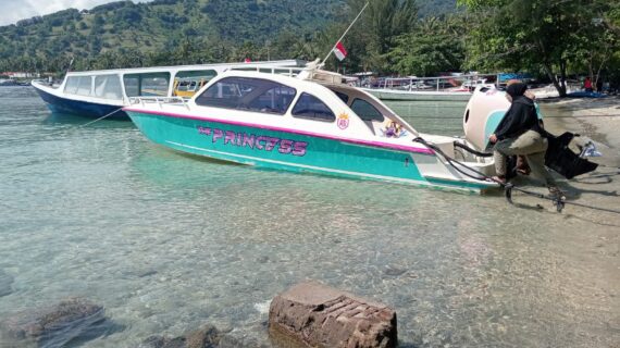 Lombok–Gili Transfers: Private Boat vs Public Fast Boat — Which Is Better?