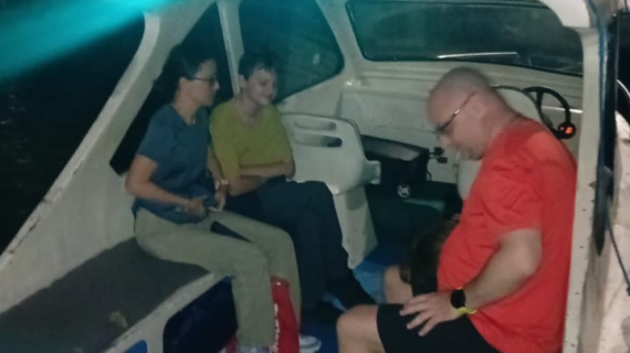 From Lombok to Gili Air at Sunset: The Bull Family’s Relaxing Private Speedboat Ride After Touchdown