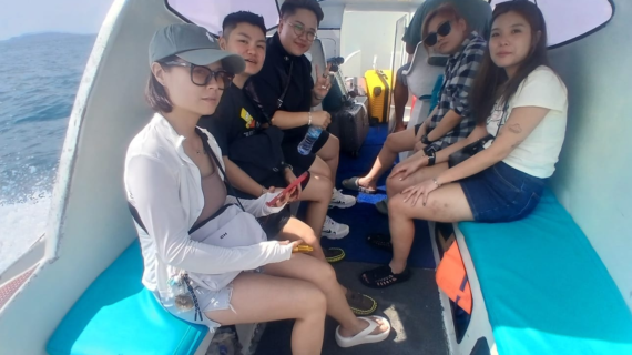 Island Hopping in Style: Our Private Speedboat Adventure from Teluk Nare to Gili Air with Friends, Luggage, and Zero Hassle