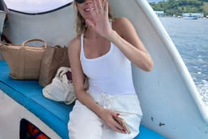 Solo Island Hopping: Olivia’s Private Speedboat Adventure from Teluk Nare to Gili Air at Noon