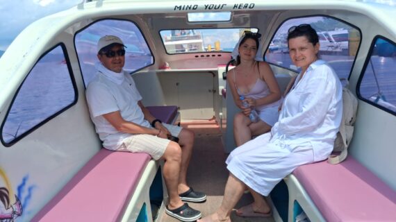 Polish Family’s Midday Private Speedboat Ride: Effortless Escape from Gili Trawangan to Teluk Nare with Friendly Service and Smooth Payment