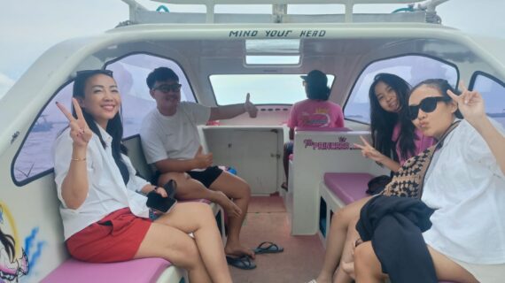 Midday Island Escape: Our Fun Private Speedboat Ride from Teluk Nare to Gili Trawangan with the Crew